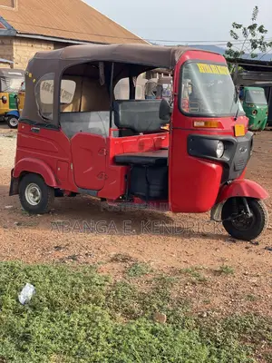 Bajaj RE 2025 Red