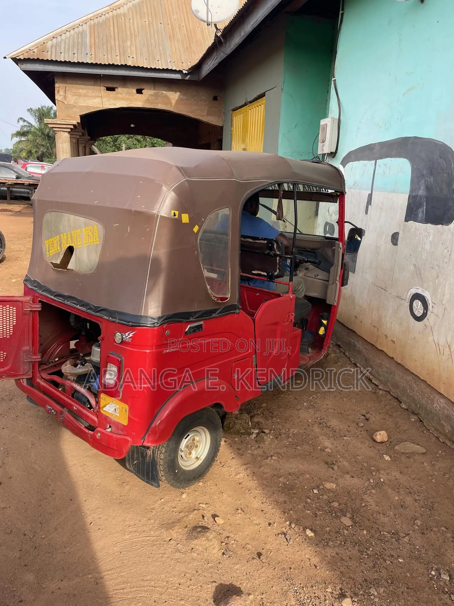Bajaj RE 2025 Red