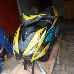 Yamaha NMAX 155 2024 Yellow