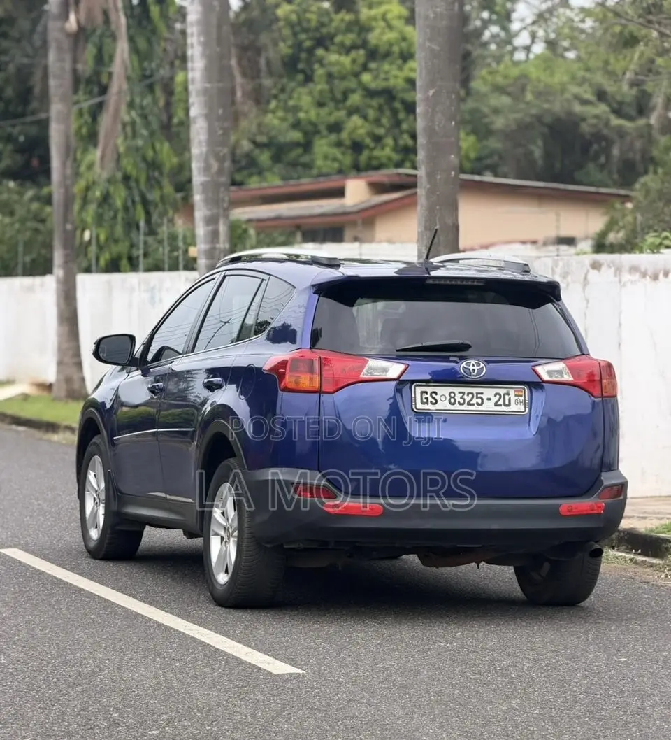 Toyota RAV4 2015 Blue