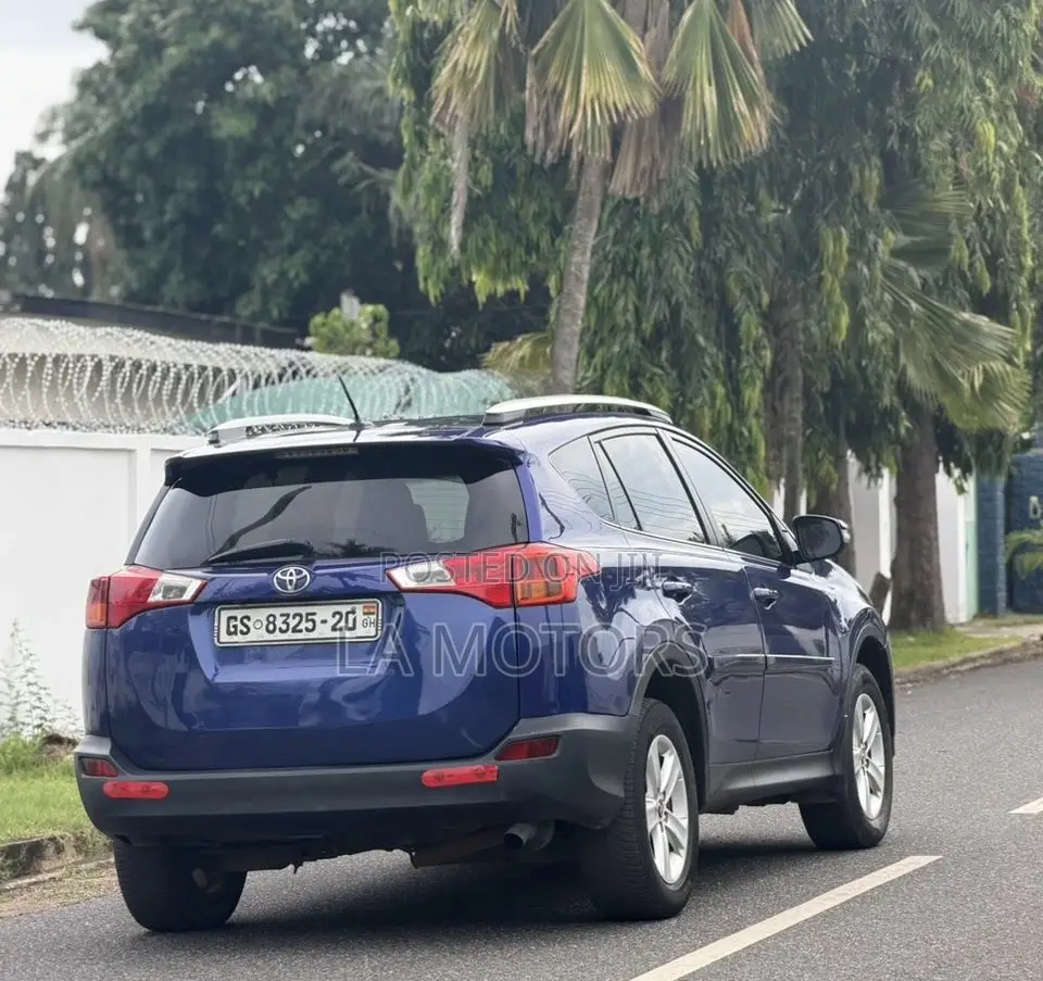 Toyota RAV4 2015 Blue