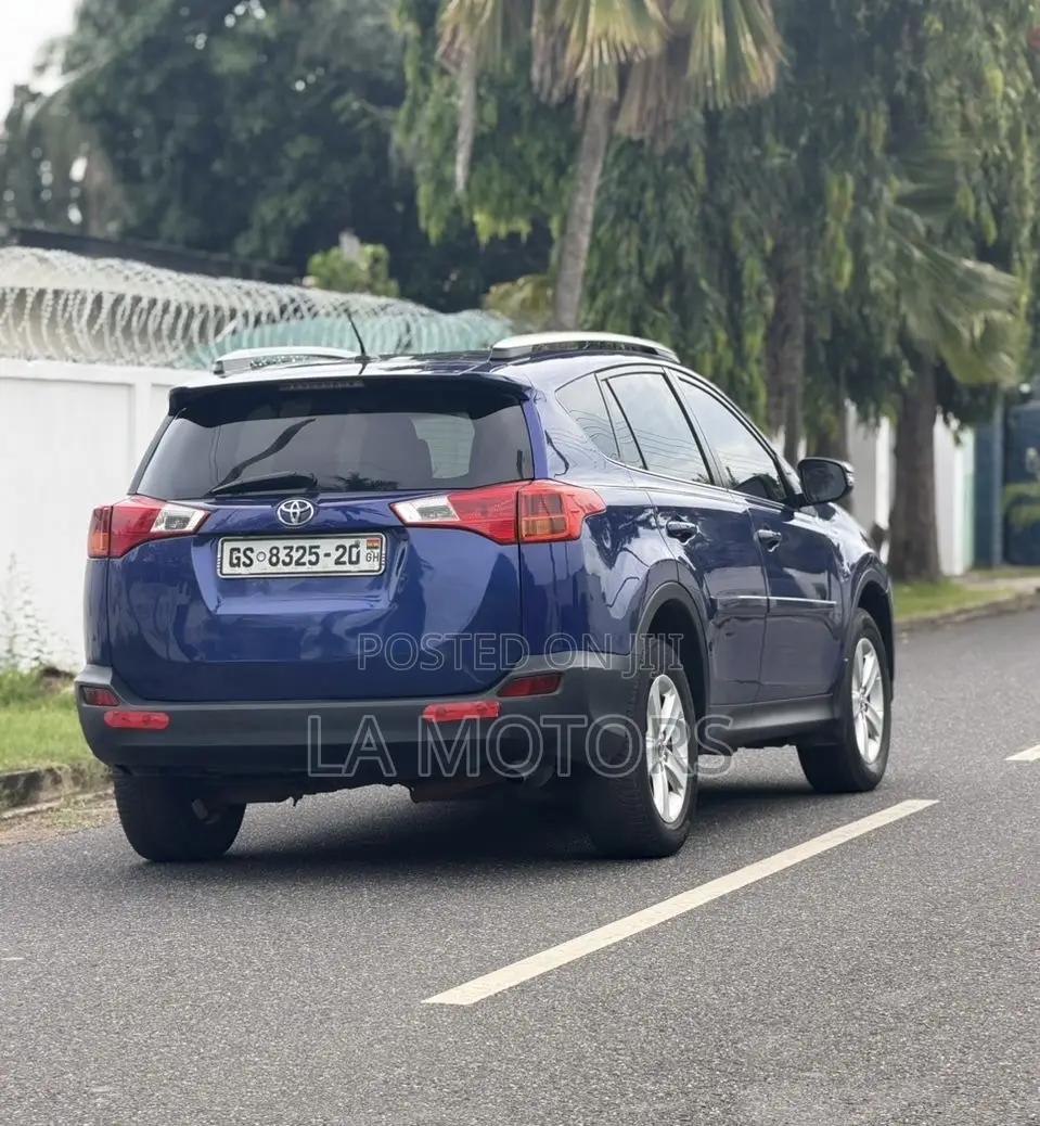 Toyota RAV4 2015 Blue