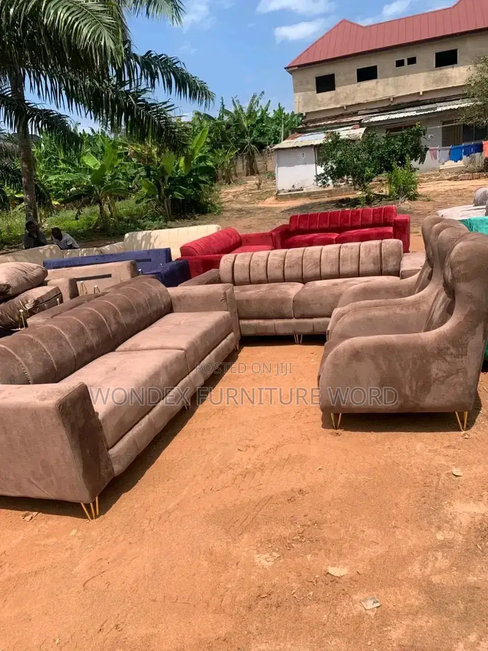 Web Design Foreign Couch Very Strong and Quality