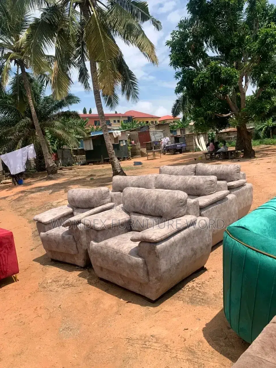 Basic Stuffing Couch Very Strong and Comfortable