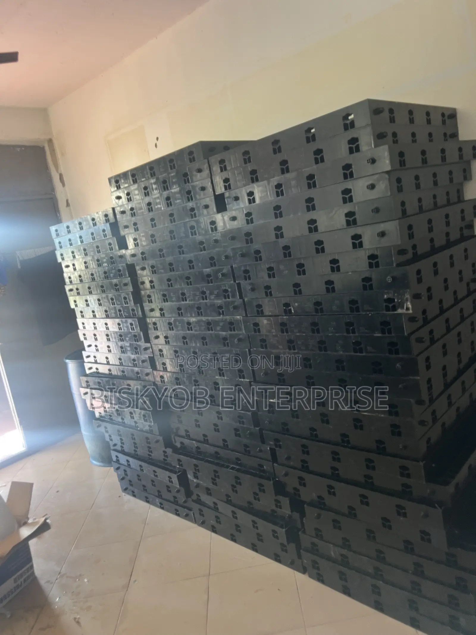 Adjustable Pilars Moulds