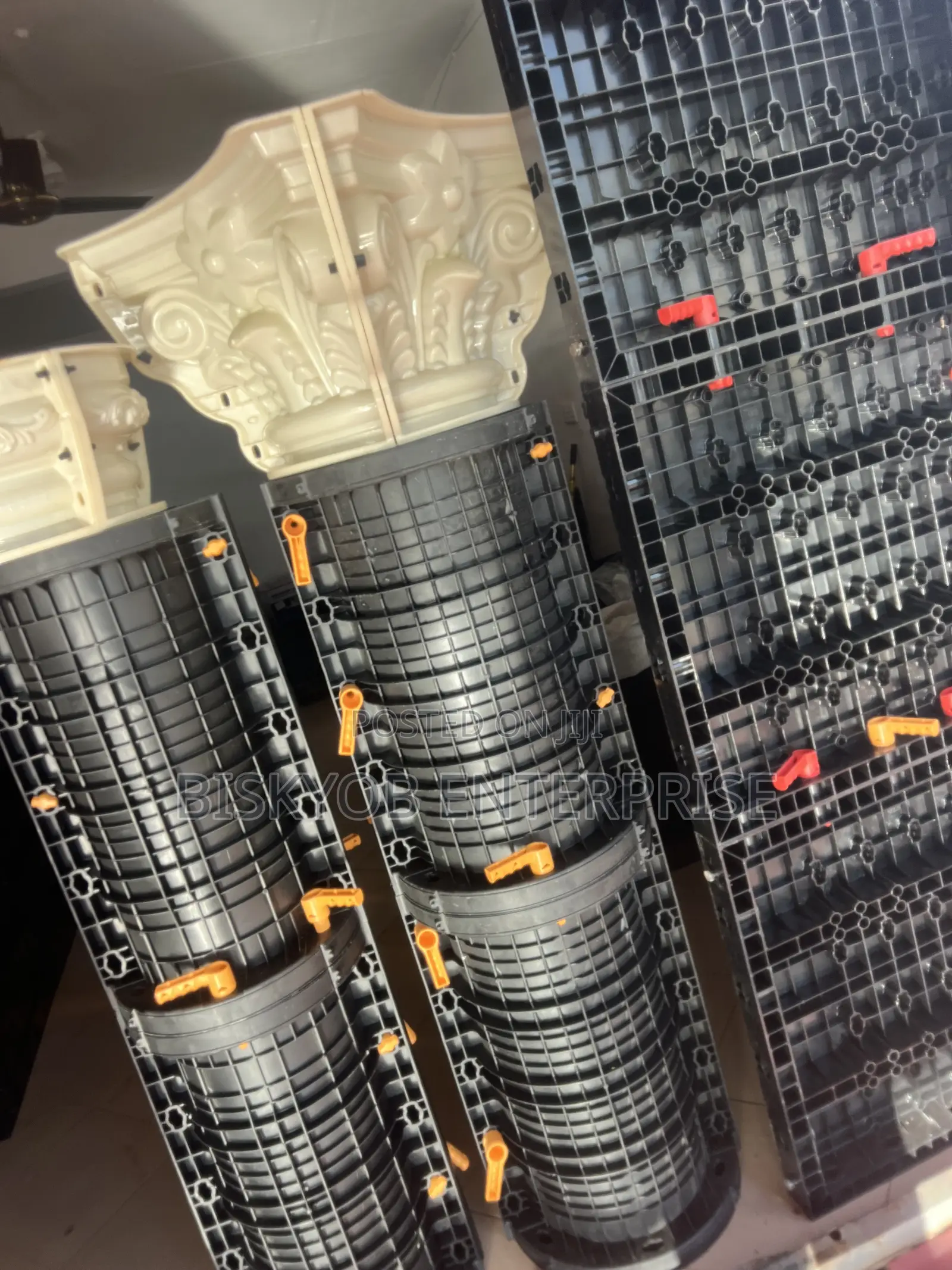 Adjustable Pilars Moulds