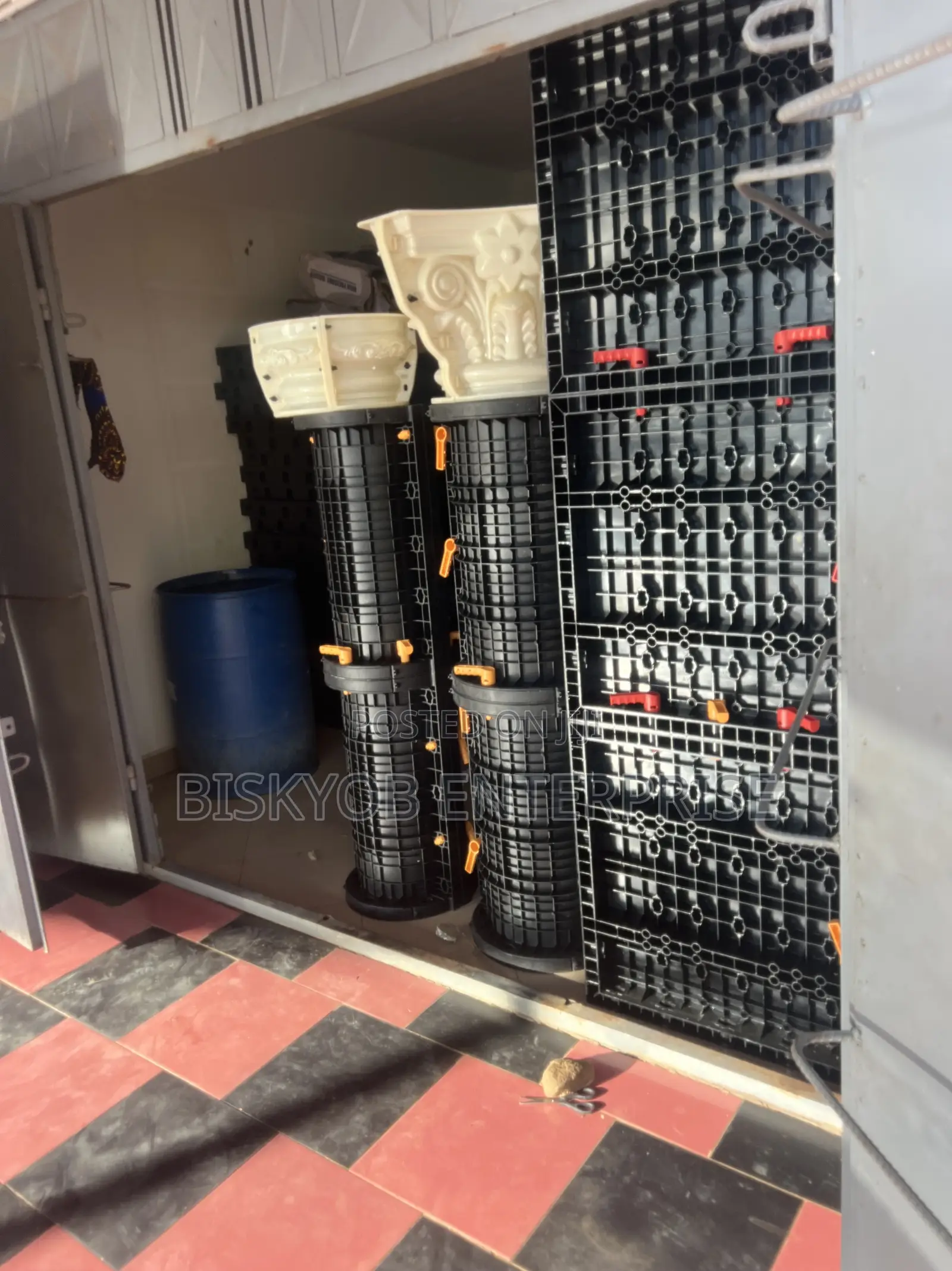 Adjustable Pilars Moulds