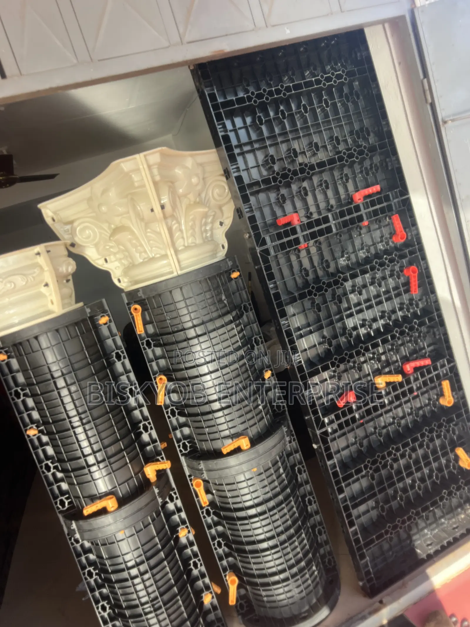 Adjustable Pilars Moulds