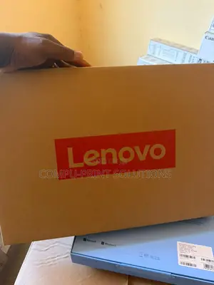 New Laptop Lenovo 8GB AMD Ryzen 5 SSD 256GB