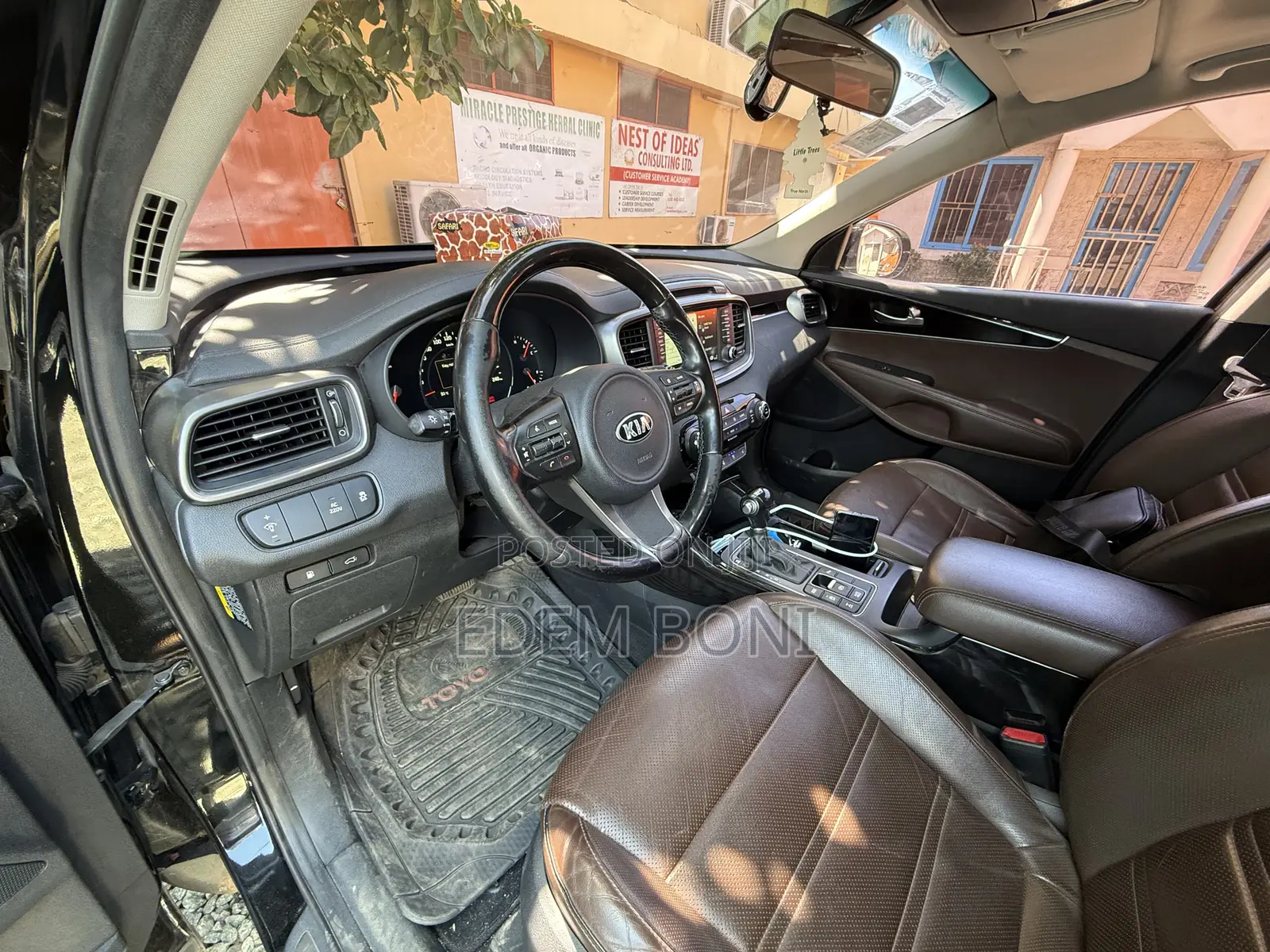 Kia Sorento 4dr SUV 2016 Black