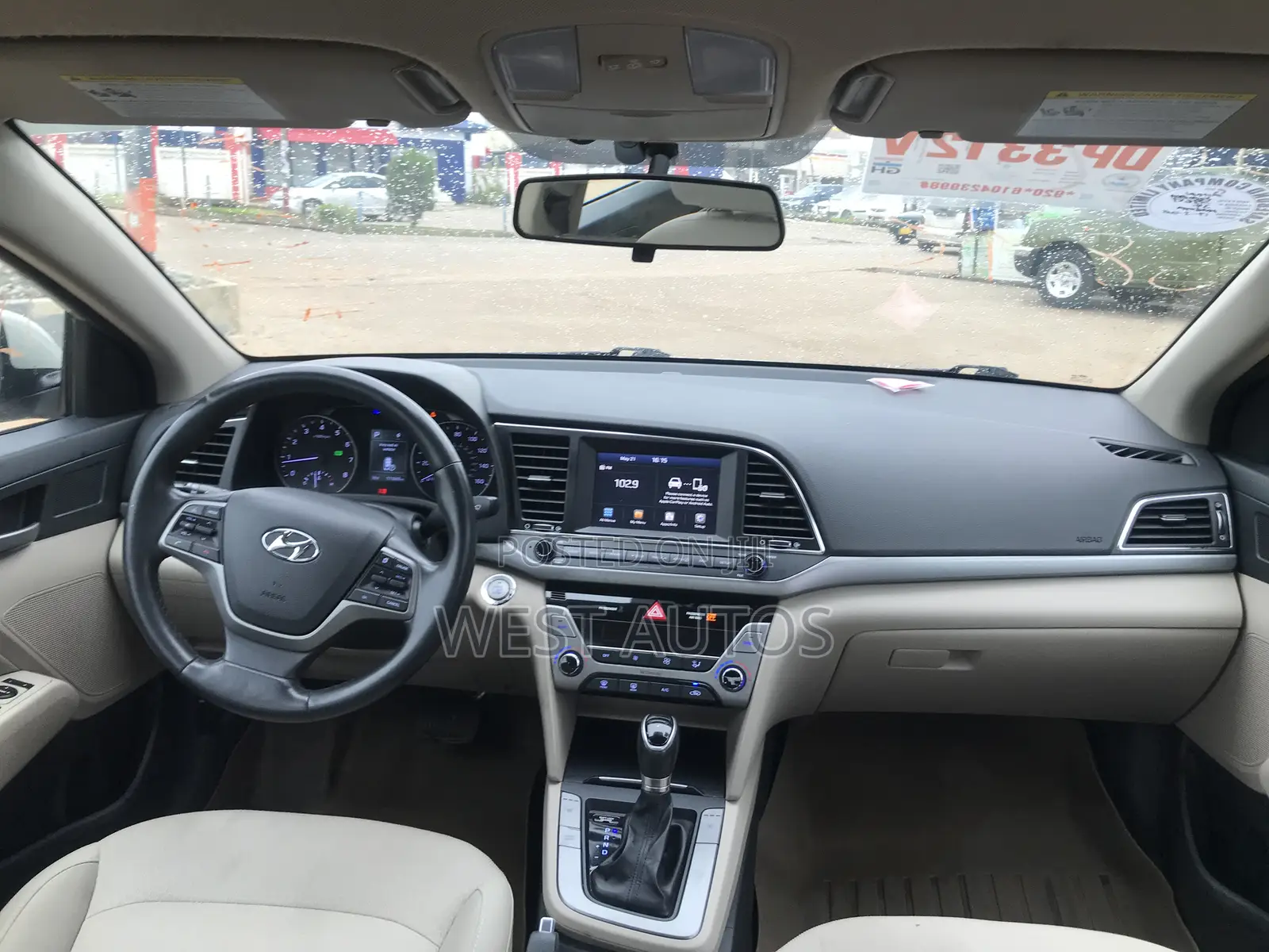 Hyundai Elantra Limited Sedan FWD (1.8L 4cyl 6A) 2016 Beige
