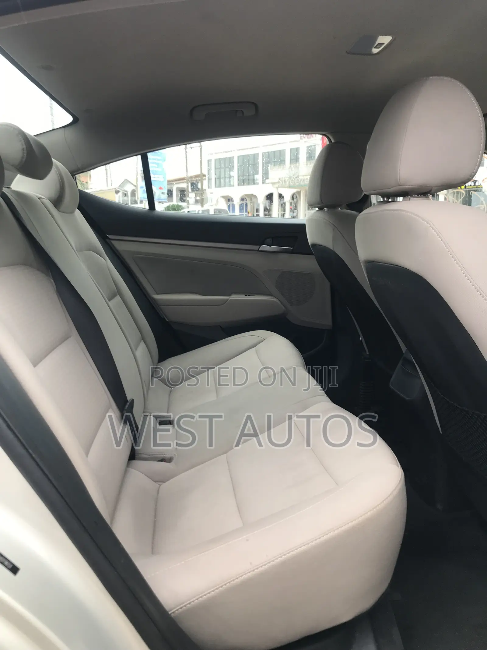 Hyundai Elantra Limited Sedan FWD (1.8L 4cyl 6A) 2016 Beige