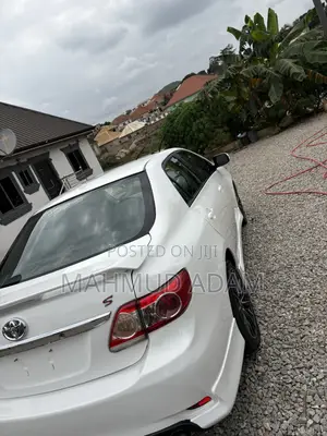 Toyota Corolla L 4dr Sedan (1.8L 4cyl 5M) 2012 White