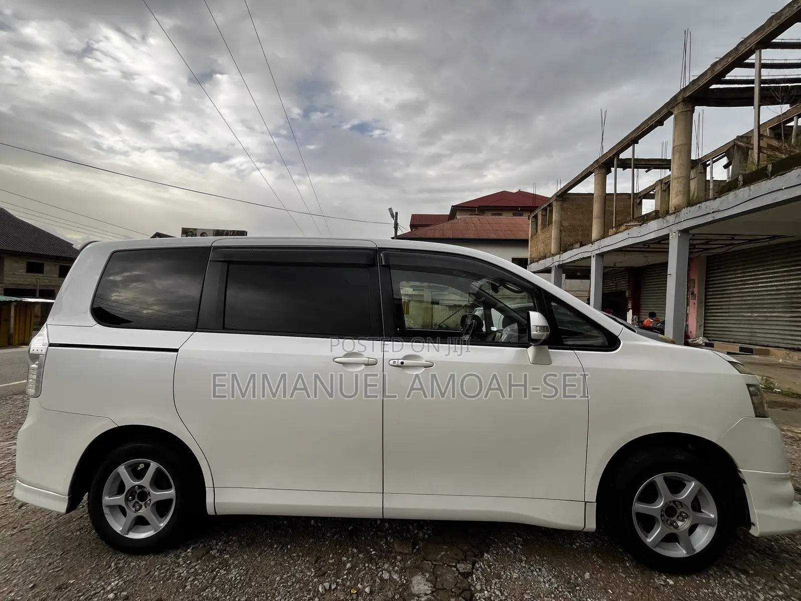 Toyota Voxy 2010 White
