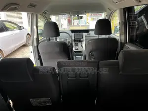 Toyota Voxy 2010 White