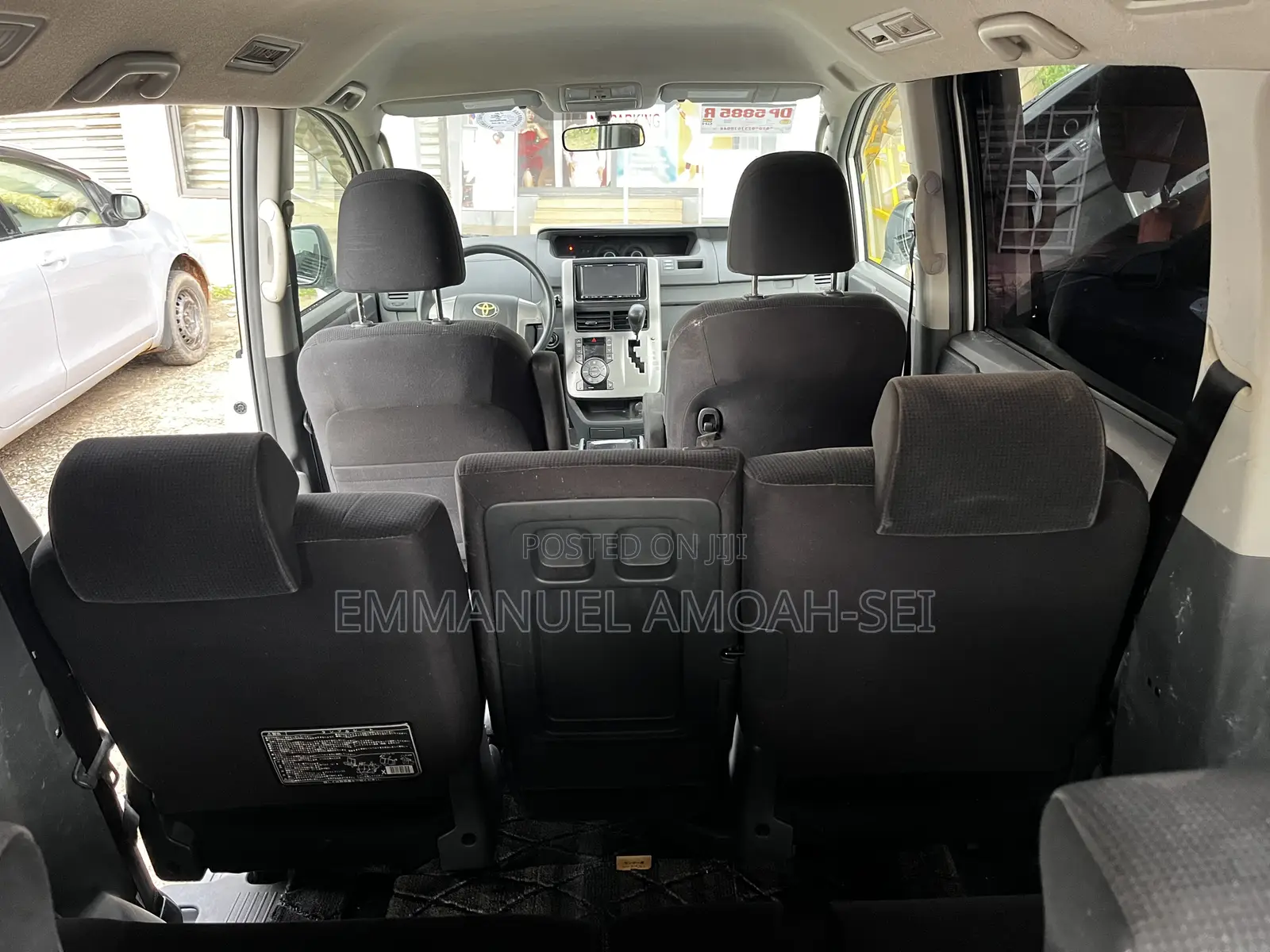 Toyota Voxy 2010 White