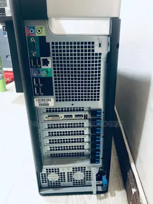 Desktop Computer Dell 16GB Intel Xeon HDD+SSD 256GB