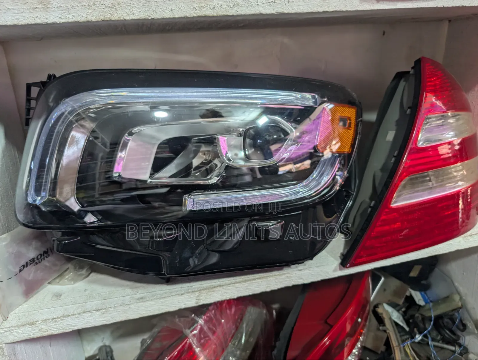 Mercedes Benz GLB 250 / 250 Matic Headlight