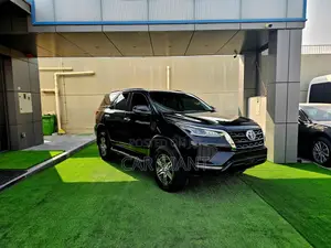 Toyota Fortuner 2023 Black