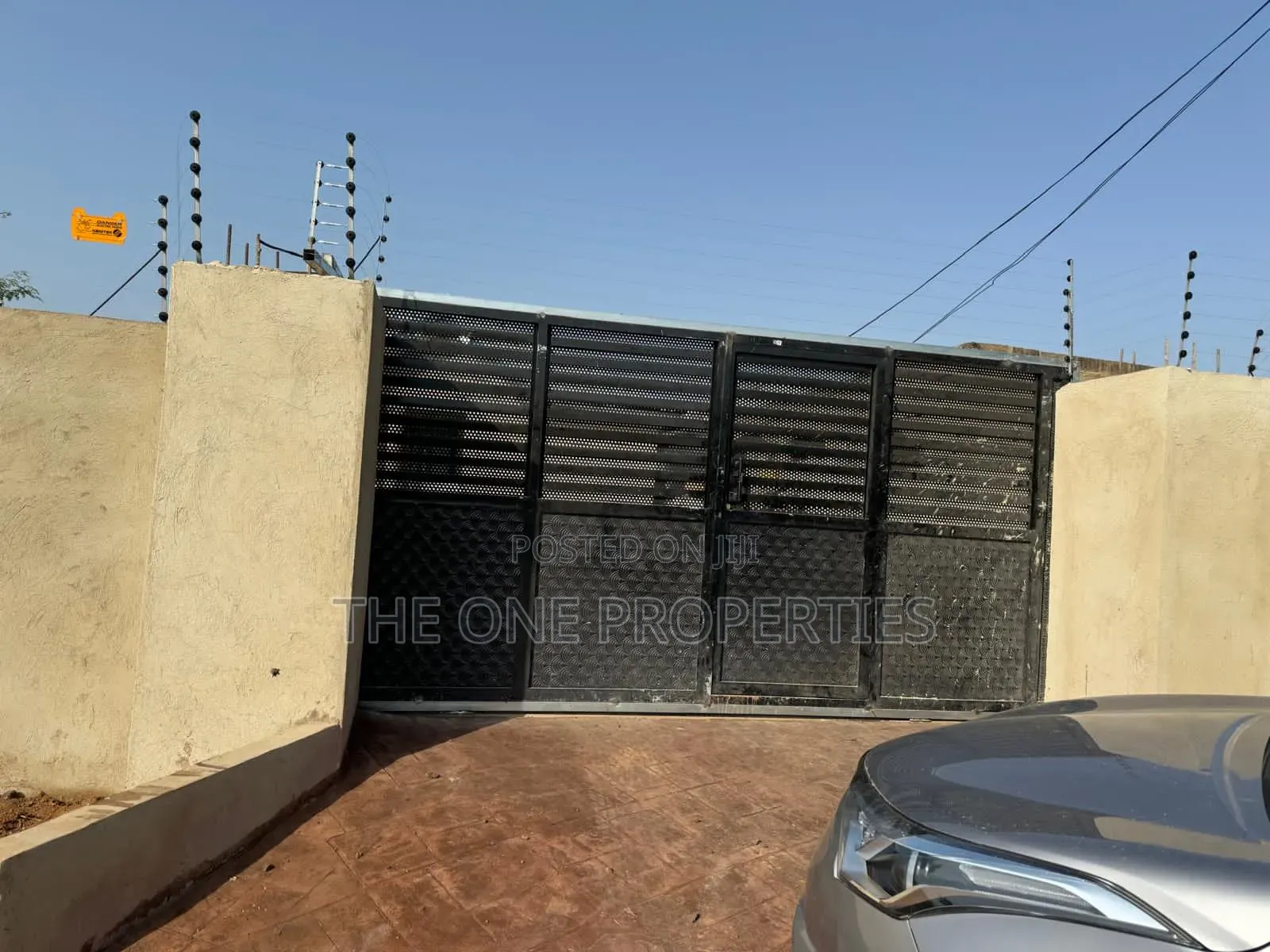 Furnished 3bdrm House in Ablekuma, Manhean for sale