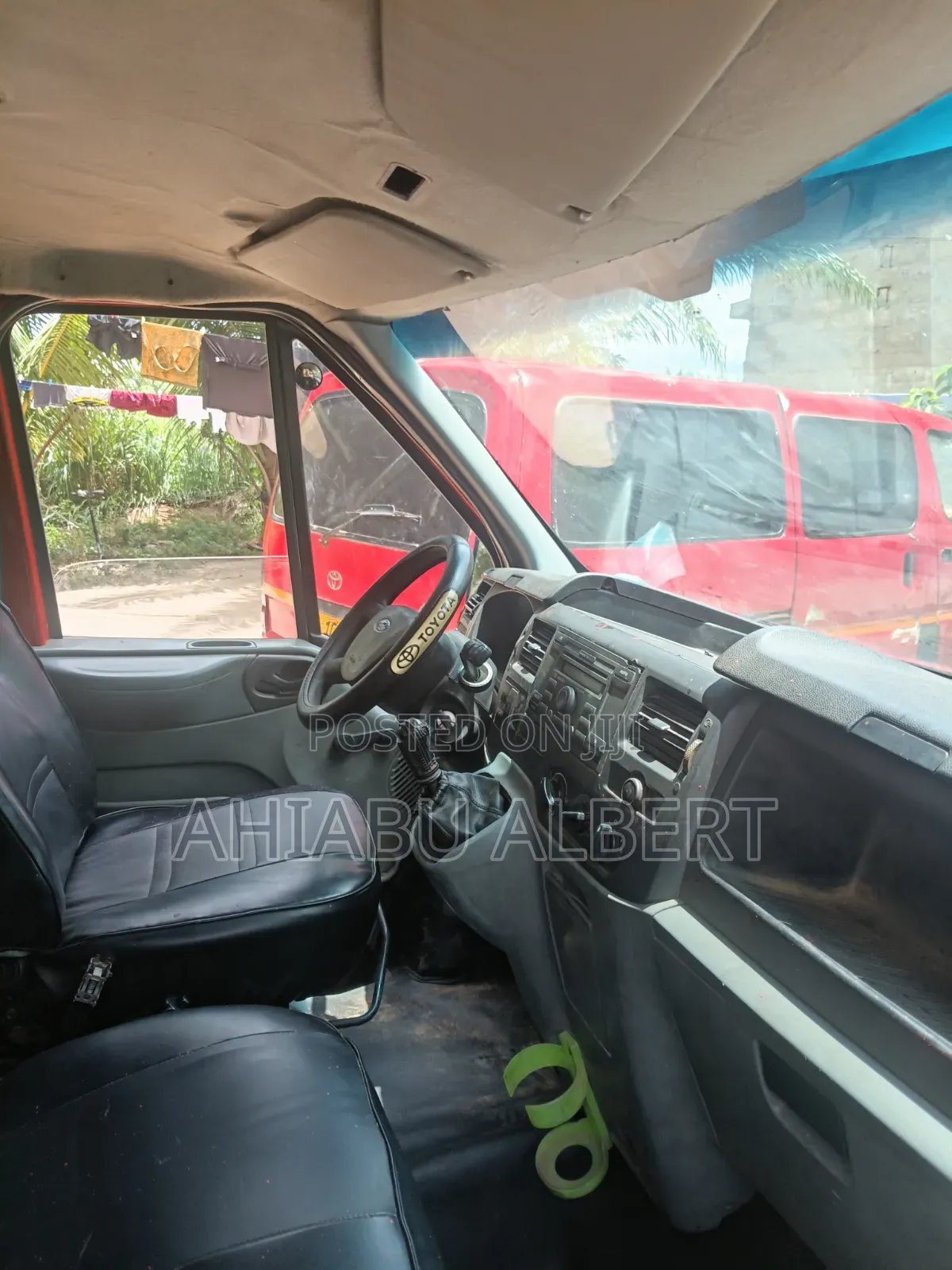 Ford Transit 2010 Pink