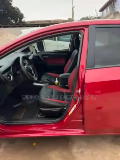 Toyota Corolla LE (1.8L 4cyl 2A) 2018 Red