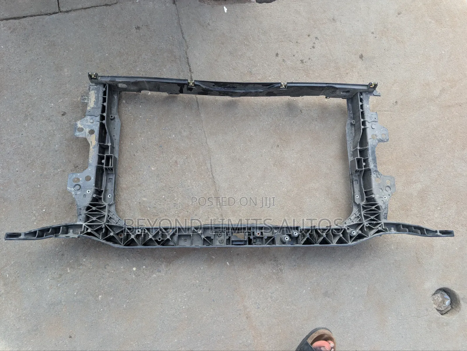 Hyundai Elantra 2017 - 2018 Radiator Support