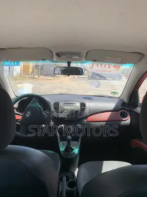 Hyundai I10 2011 Red