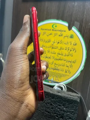 Apple iPhone 11 64 GB Red