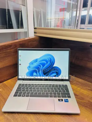 Laptop HP EliteBook 830 G8 8GB Intel Core i5 SSD 256GB