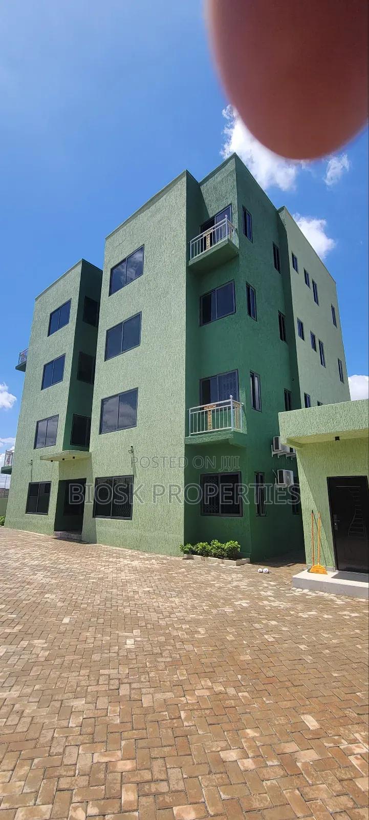 2bdrm Apartment in Biosk Properties, Frafraha for rent