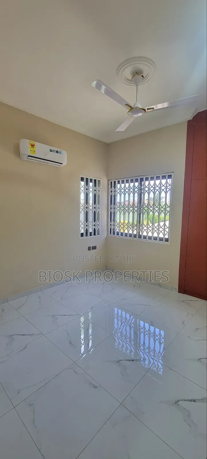 2bdrm Apartment in Biosk Properties, Frafraha for rent