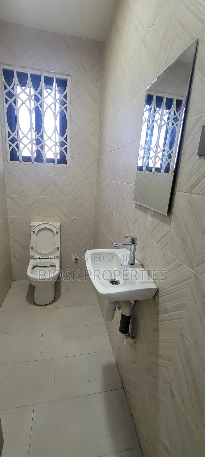 2bdrm Apartment in Biosk Properties, Frafraha for rent