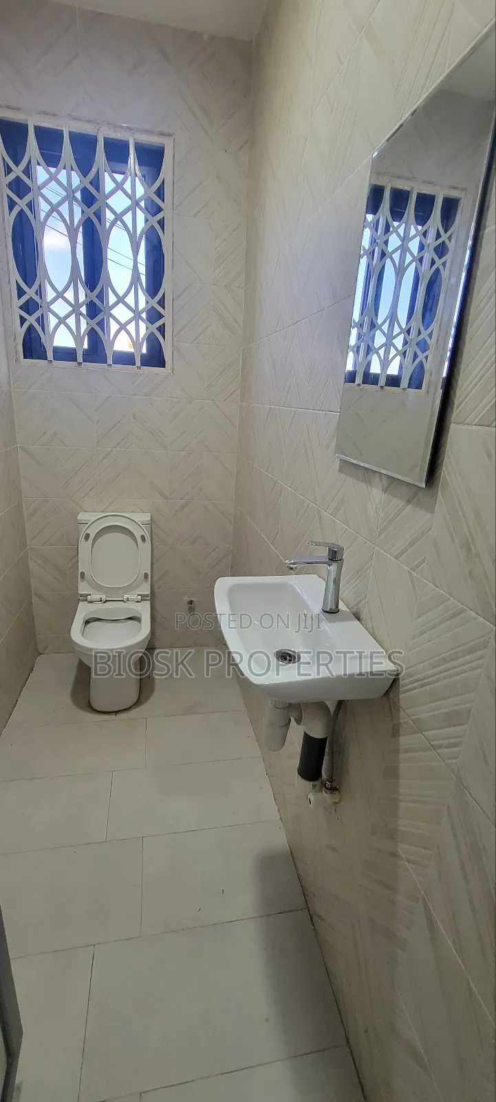 2bdrm Apartment in Biosk Properties, Frafraha for rent