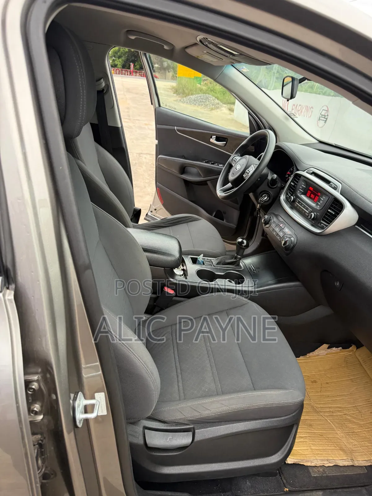 Kia Sorento 4dr SUV 2016 Gray