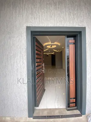 5bdrm House in Graymanproperties, Lake Side Estate for sale