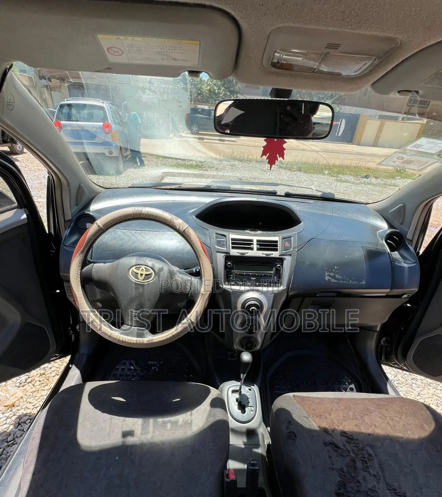 Toyota Vitz 1.0 FWD 3dr 2010 Black