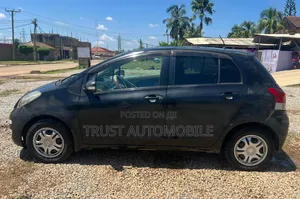 Toyota Vitz 1.0 FWD 3dr 2010 Black