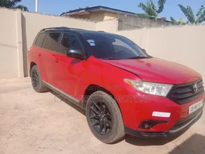 Toyota Highlander 2013 Red
