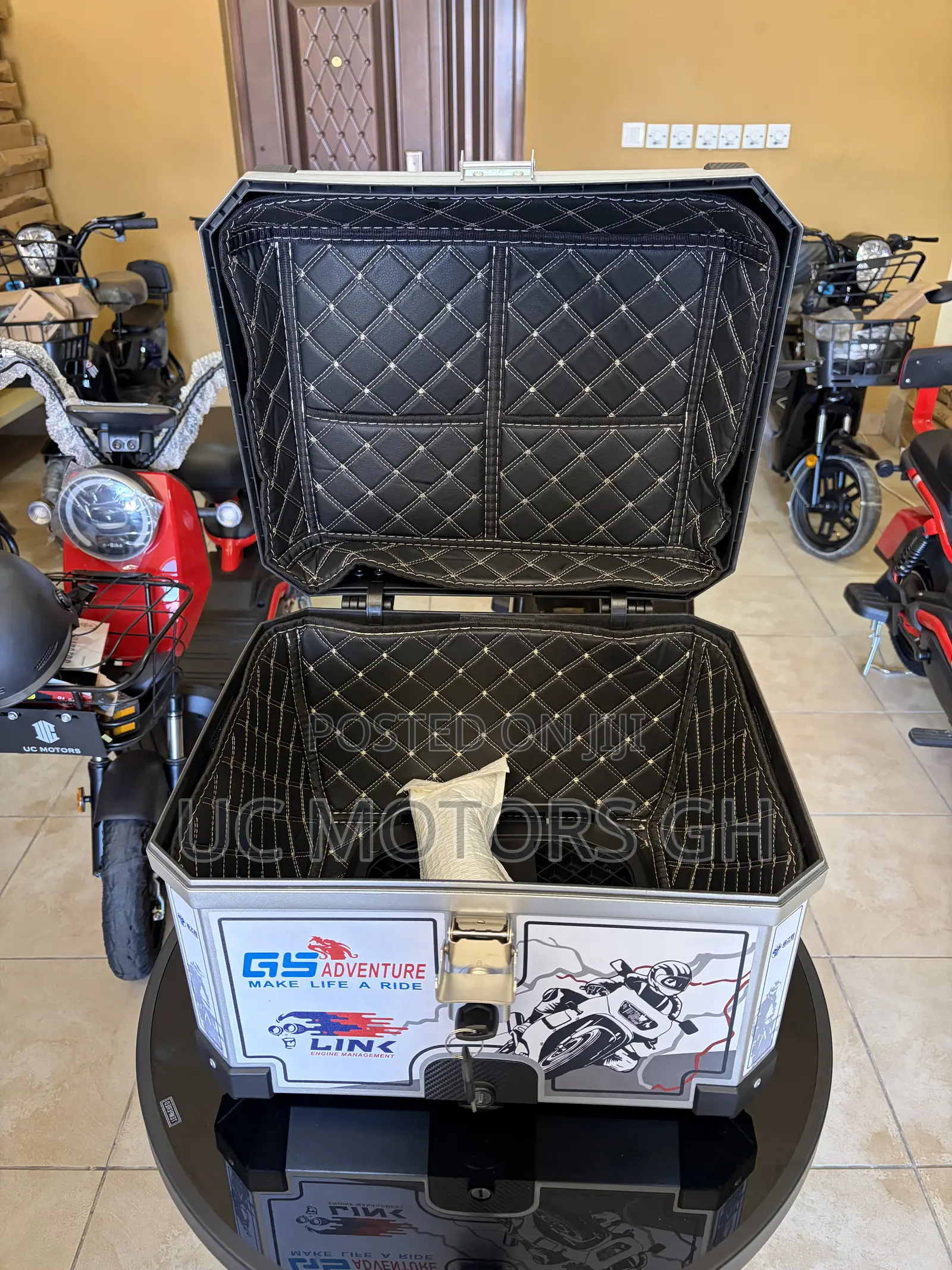 Motorcycle Tailbox 57l