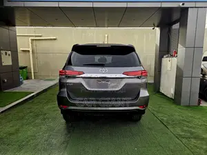 Toyota Fortuner 2.7 AWD 2020 Gray