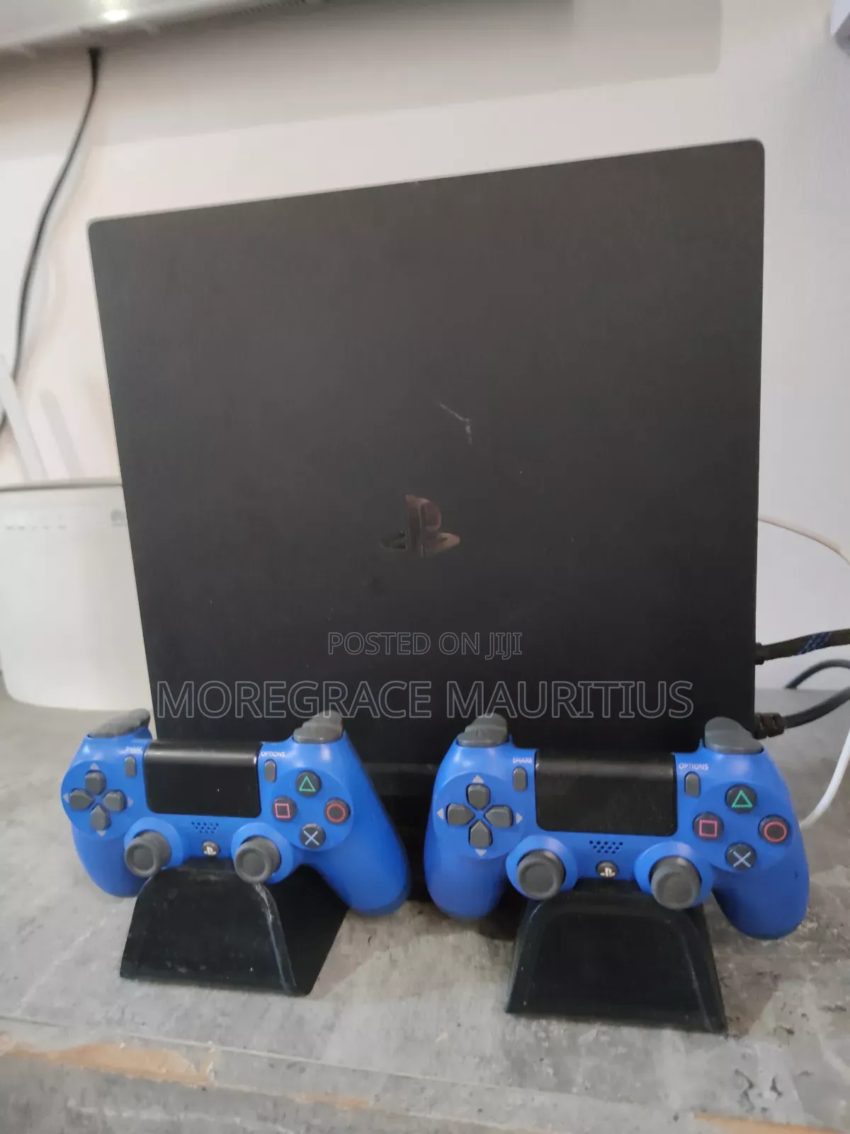 Used Uk Ps4 Pro Limited Edition ,With Jailbreak Disc,Cooling Fun Dock