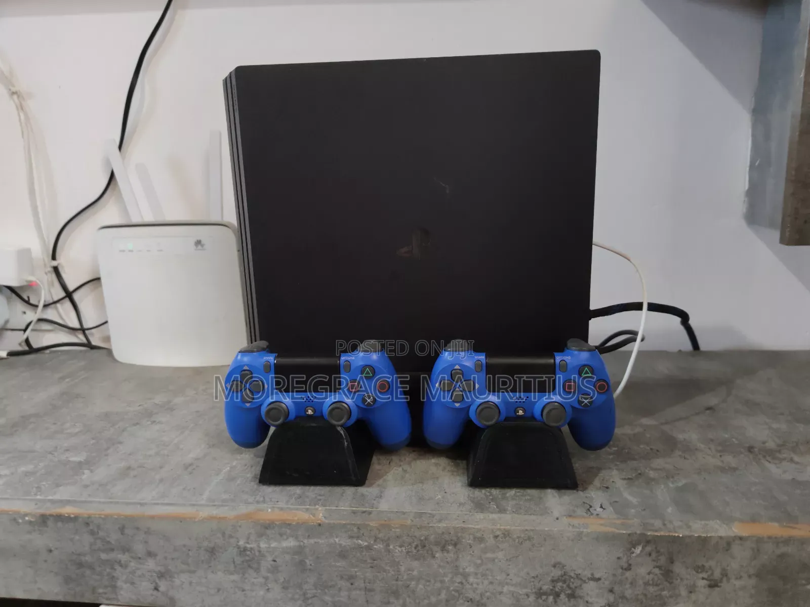 Used Uk Ps4 Pro Limited Edition ,With Jailbreak Disc,Cooling Fun Dock