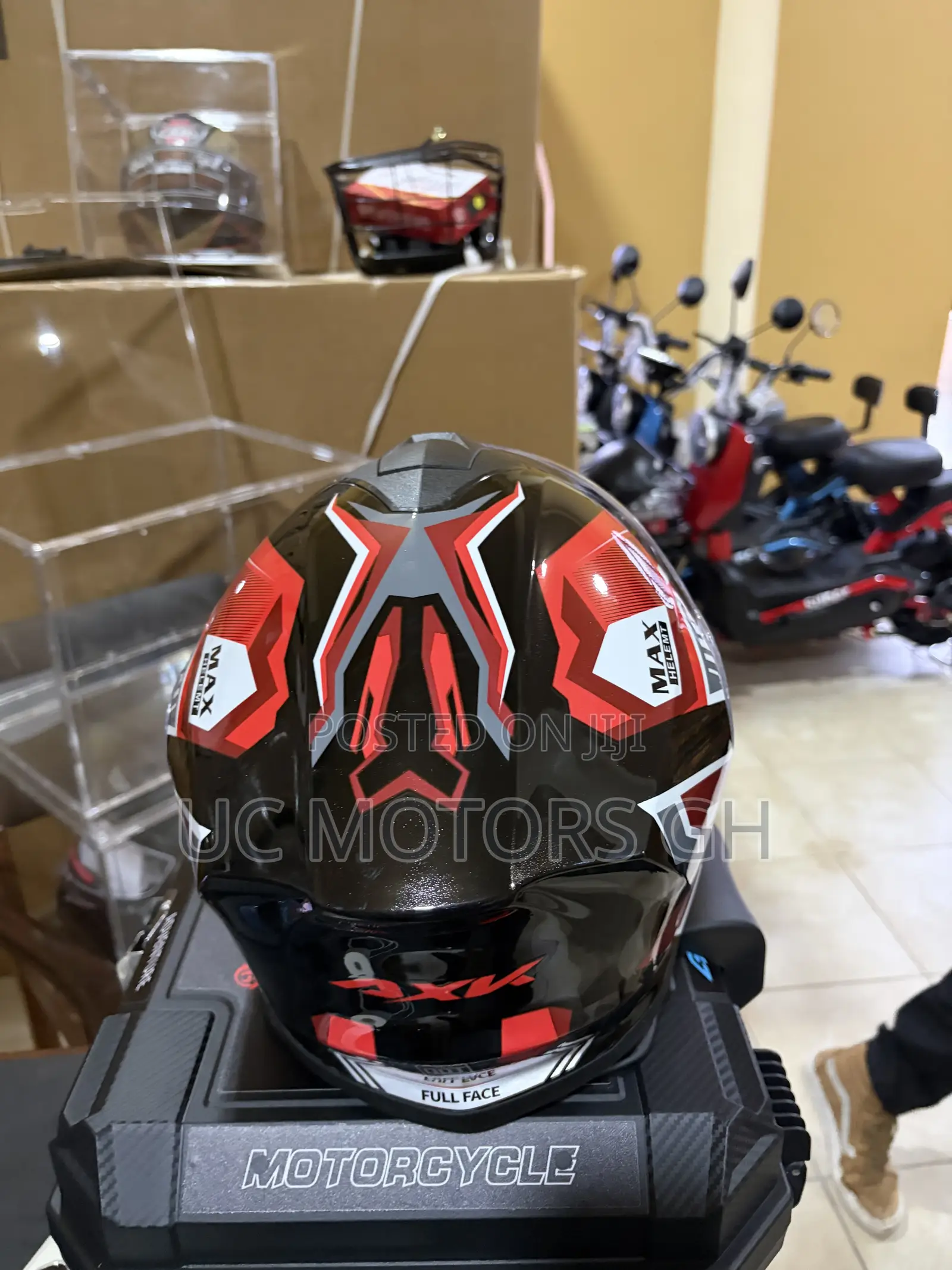 Max Motor Helmet