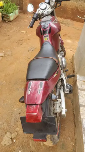 Yamaha 1996 Red