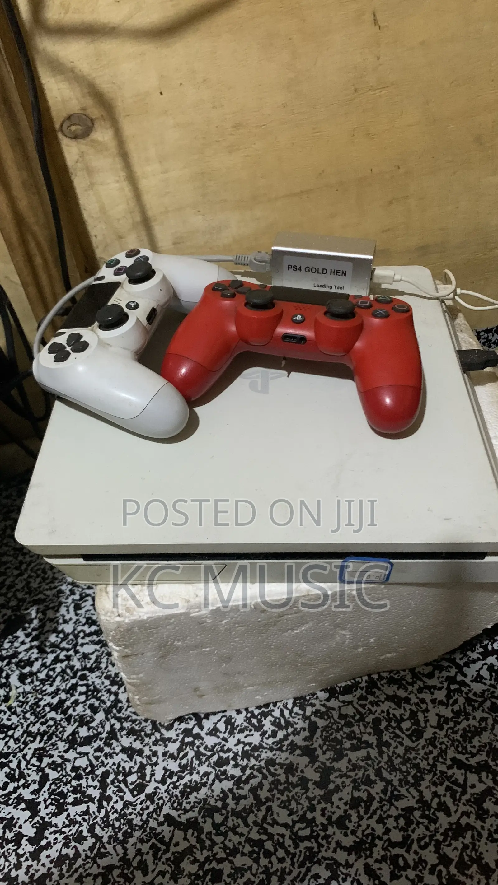 Jailbroken Ps4 Slim Console 500gb and 2 Controller With Games Fc26