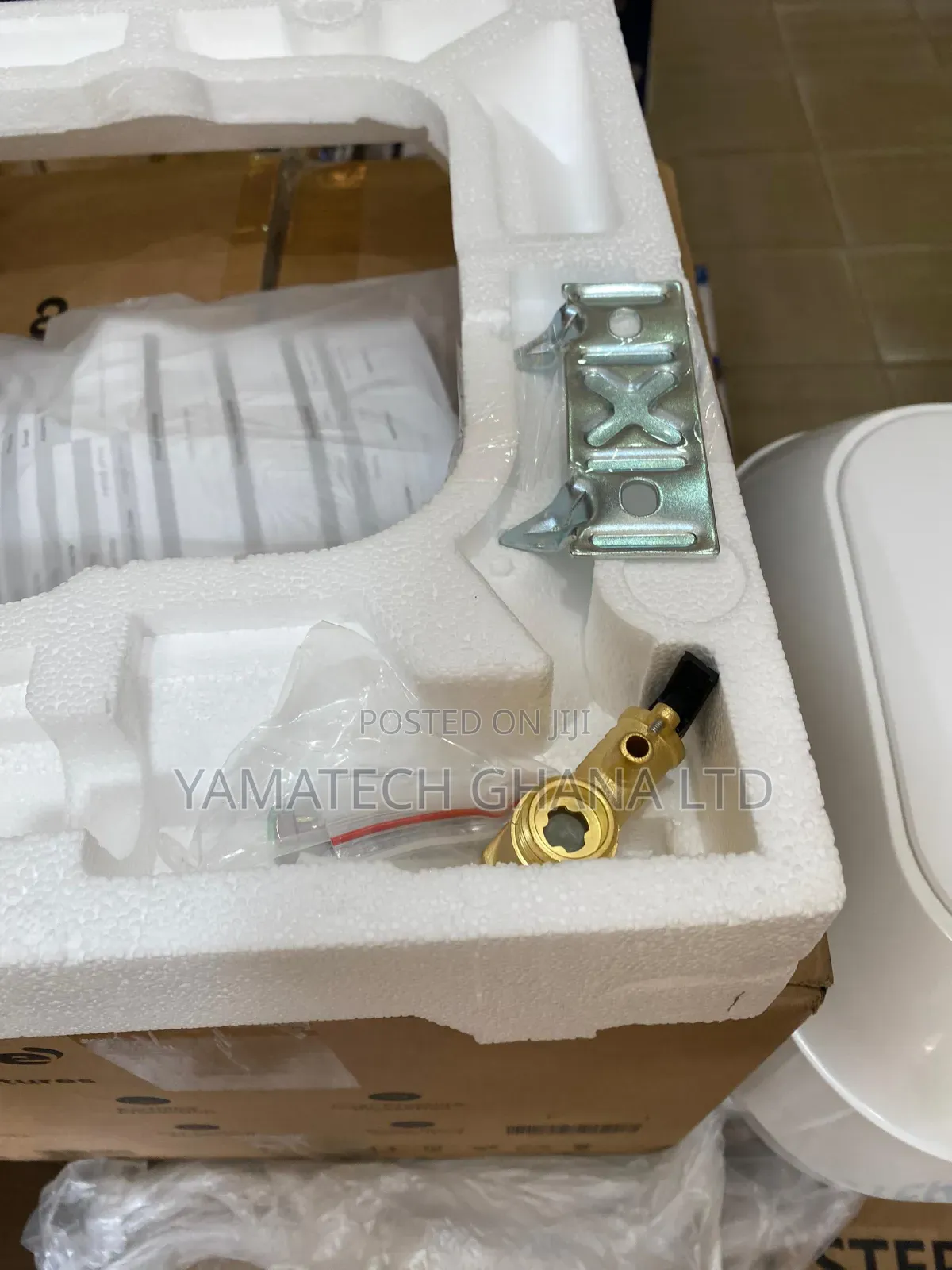 Quality Comfee 15 Litre Sealed Storage Water Heater