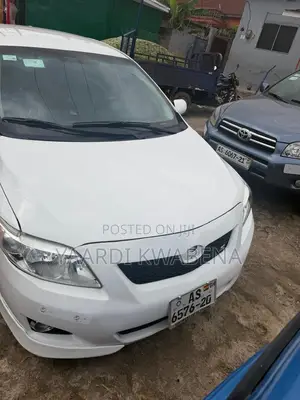 Toyota Corolla LE 4dr Sedan (1.8L 4cyl 4A) 2010 White