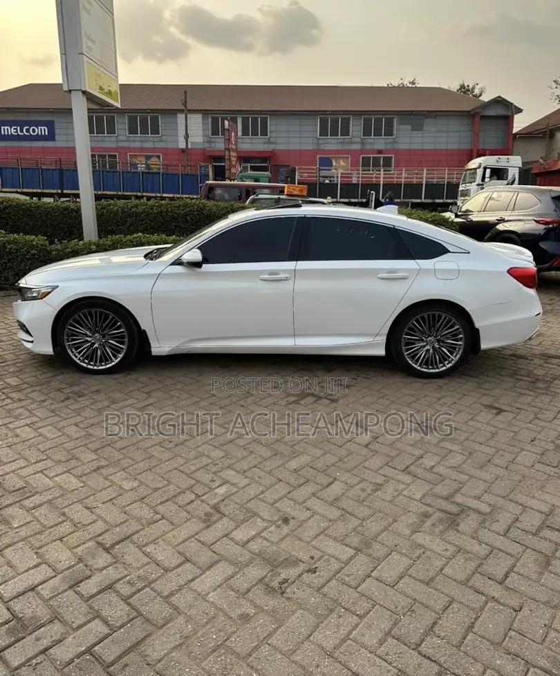Honda Accord Sport (1.5L 4cyl Turbo CVT) 2019 White