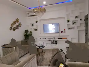 4bdrm Duplex in Lake Side Estate for rent